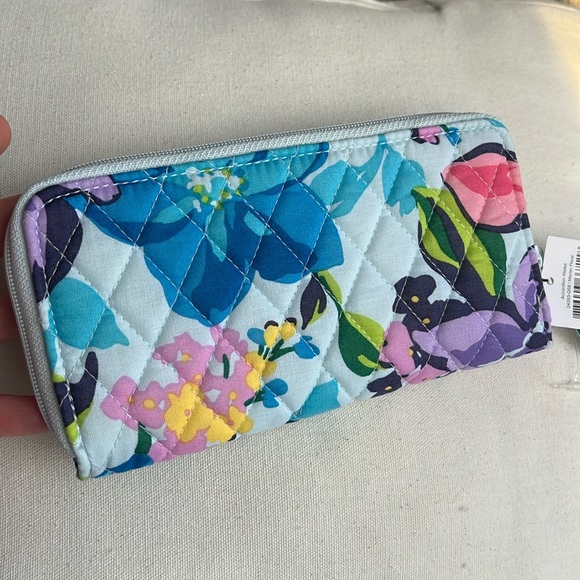 VERA BRADLEY Accordion quilted textile wallet - Picture 5 of 12